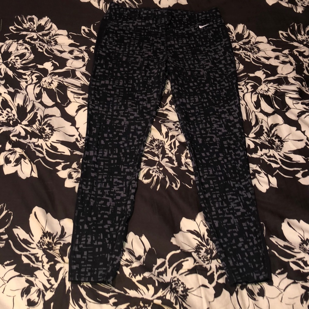 NIKE Dri-fit leggings